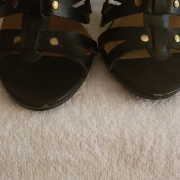 Shoes Sold - Picture 2 of 5